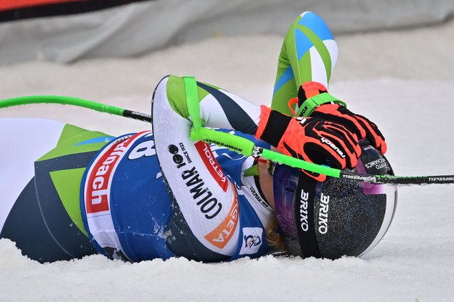 Ilka Štuhec v cilju ni mogla skriti veselja po osvojenem drugem mestu. FOTO: Joe Klamar/AFP