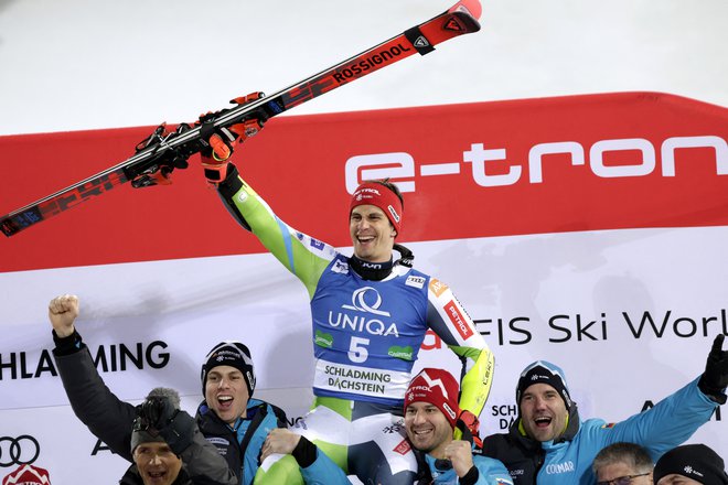 Tudi v sila povprečni sezoni je bil Žan Kranjec najboljšislovenski smčar. FOTO: Leonhard Föger/Reuters