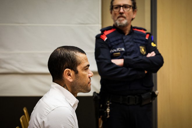 Dani Alves trenutno ni v zaporu. FOTO: Jordi Borras/AFP