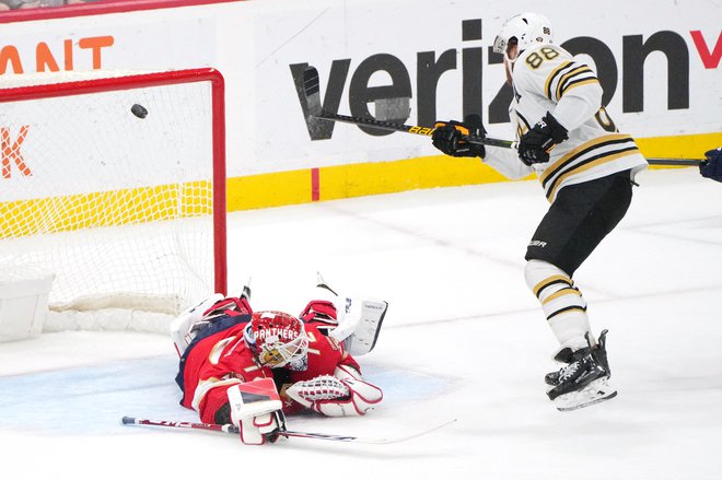 David Pastrnak je tudi v letošnji sezoni odličen pri Bostonu. FOTO: Jim Rassol/Reuters