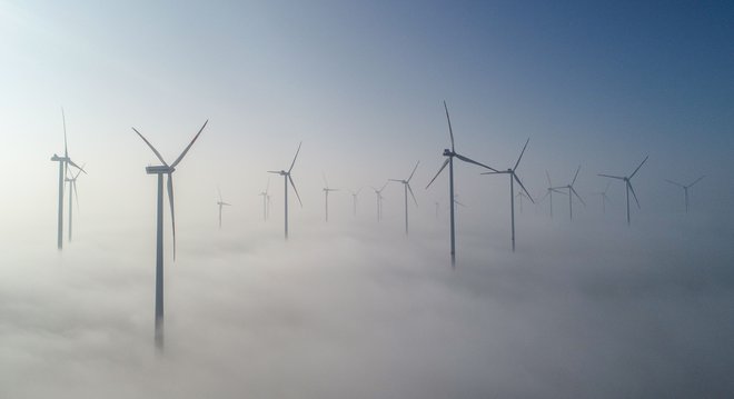 Scenarij, ki zagovarja obnovljive vire energije, bi bil za Slovenijo najcenejši in najbolj primeren. FOTO: Patrick Pleul/AFP