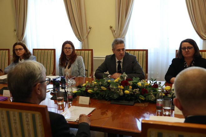 Robert Golob in Andreja Katič na današnjem sestanku. FOTO: Črt Piksi/Delo