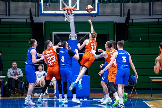 Cedevita Olimpija je na domačem parketu prekosila Cibono za dve točki, v Zagrebu za 25. FOTO: ABA