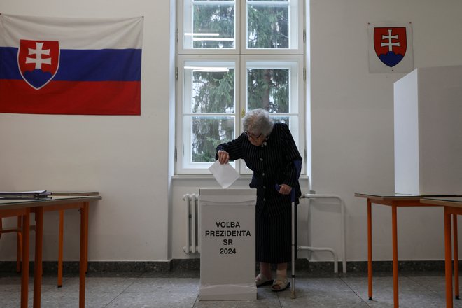 Volivka oddaja svoj glas. FOTO: Eva Korinkova/Reuters