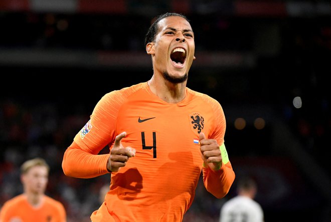 Virgil van Dijk je po mnenju mnogih najboljši branilec na svetu. FOTO: Piroschka van de Wouw/Reuters