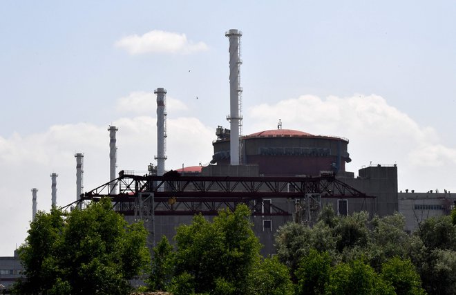 Rusi trdijo, da zaporoško centralo napadajo Ukrajinci. FOTO: Olga Maltseva/AFP