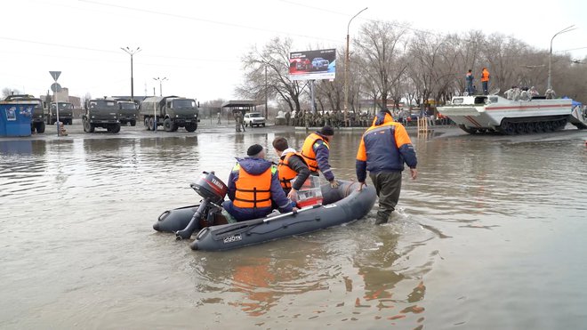 Poplave v Orsku v Rusiji. FOTO: Reuters