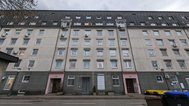 V Ljubljani je za kvadratni meter stanovanja treba odšteti malo manj kot štiri tisoč evrov. FOTO: A. L.