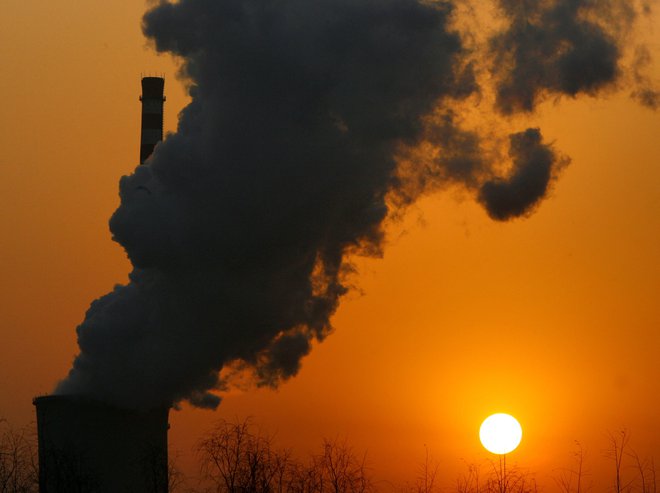 Prelaganje odgovornosti na druge po besedah vodje programa ZN za podnebje Simona Stiella ni prava strategija za reševanje podnebne krize, ki bo »zdesetkala vsa gospodarstva G20 in je že začela kazati zobe«. FOTO: David Gray/Reuters