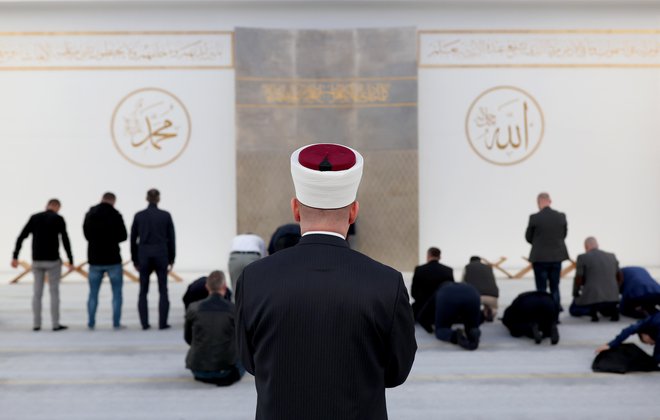 Bajram je eden od dveh najpomembnejših muslimanskih praznikov. FOTO: Blaž Samec/Delo