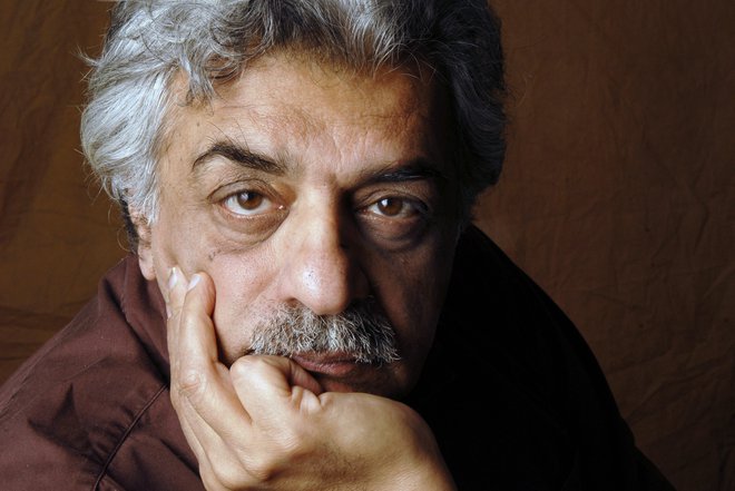 Tariq Ali v Ljubljano prihaja kot gost cikla pogovorov Kritični kabaret v Cankarjevem domu, kjer se bo 15. aprila pogovarjal s hrvaškim filozofom Srećkom Horvatom.FOTO: Ulf Andersen/Aurimages/AFP