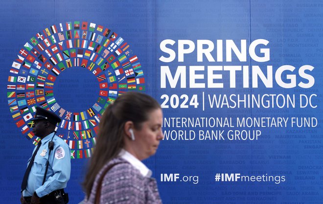 V Washingtonu se z objavo novih napovedi začenja pomladansko zasedanje Svetovne banke in Mednarodnega denarnega sklada.Foto: Alex Wong Getty Images Via Afp