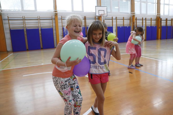 Gibanje je podcenjena priložnost za izboljšanje učinkovitosti pouka. FOTO: Leon Vidic/Delo