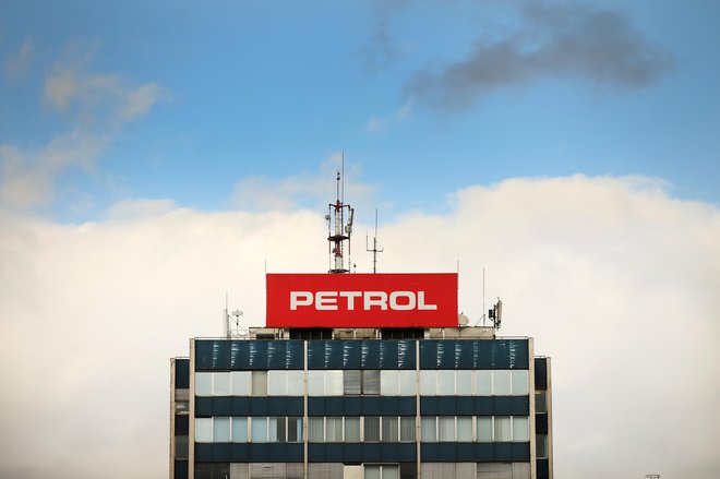 Skupščina delničarjev družbe Petrol bo v drugi polovici maja. FOTO: Jure Eržen/Delo