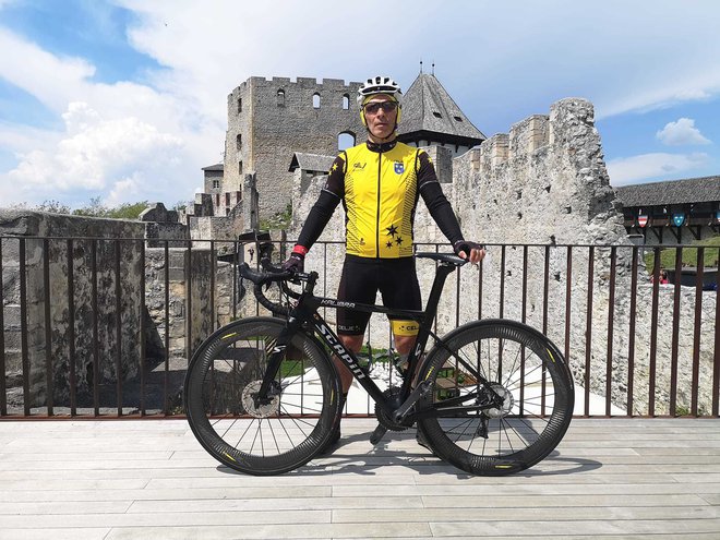 Tone Tiselj, ambasador kolesarske dirke Po Sloveniji v Celju. Foto Gregor Katič
