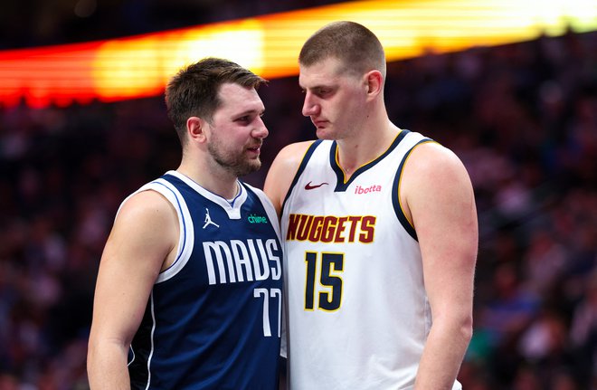 Luka Dončić in njegov prijatelj Nikola Jokić sta tekmeca tudi za naziv najkoristnejšega igralca lige NBA. FOTO: Kevin Jairaj/USA Today Sports via Reuters Con