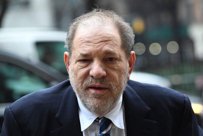 Harvey Weinstein je kot bogat in vpliven človek Hollywooda spolno zlorabljal predvsem tiste ženske, ki so bile tako ali drugače odvisne od njega. FOTO: Johannes Eisele/AFP