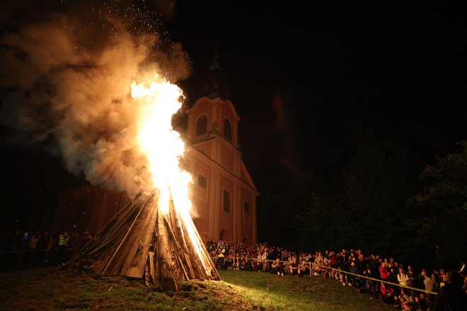 Kresovanje na Rožniku. FOTO: Črt Piksi/Delo