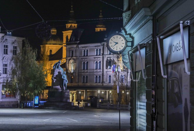 Med tednom je Ljubljana mesto duhov. Ne zaradi pomanjkanja truda gostincev, ampak zaradi naše kulture, pravijo naši sogovorniki. FOTO: Jože Suhadolnik