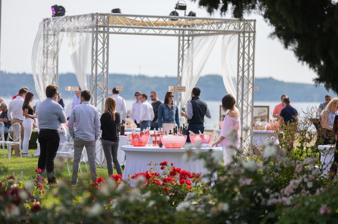 V Portorožu maja napovedujejo več prireditev, v drugi polovici meseca bodo gostili prireditev Vrtnice &amp; Rosé.

Foto Jaka Ivančič/Turistično združenje Portorož