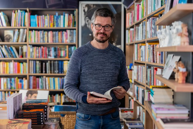 Mattias Desmet: Z našo teorijo sveta je zdaj konec. Ne deluje več. To, da vidimo svet kot stroj, ki ga racionalno manipuliramo, se je pokazalo za napačno rešitev. FOTO: Črt Piksi /Delo