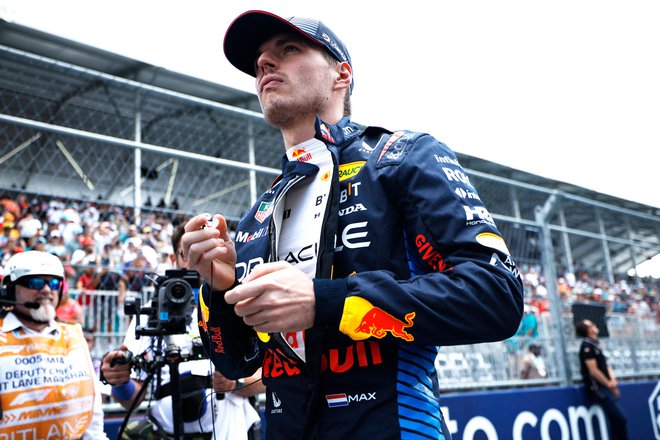 Max Verstappen ne popušča niti na dirki formule ena v ZDA. FOTO: Chris Graythen/AFP