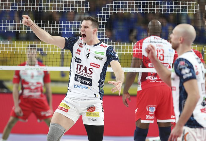 Jan Kozamernik se je v Turčiji zavihtel na vrh evropske klubske odbojke. FOTO: Trentinovolley