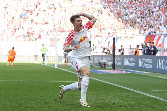 Benjamin Šeško je v imenitni formi ob koncu sezone. Proti Werderju je zabil gol št. 13 v nemškem prvenstvu. FOTO: Ronny Hartmann/AFP