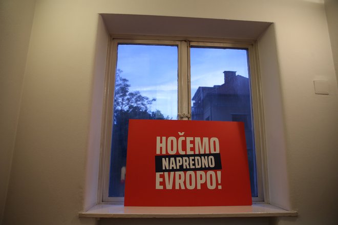 Mnogi opozarjajo, da bodo tokratne volitve v evropski parlament prelomne, ker trenutne projekcije bodočih rezultatov evropskih volitev kažejo, da bodo prevlado v novem sklicu prevzele konservativne in skrajno desne politične skupine. FOTO: Jože Suhadolnik