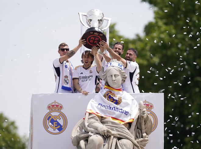 Tudi v zadnji sezoni se je veselil naslova španskega prvaka, čaka ga še boj za naslov v LP. FOTO: Ana Beltran/Reuters