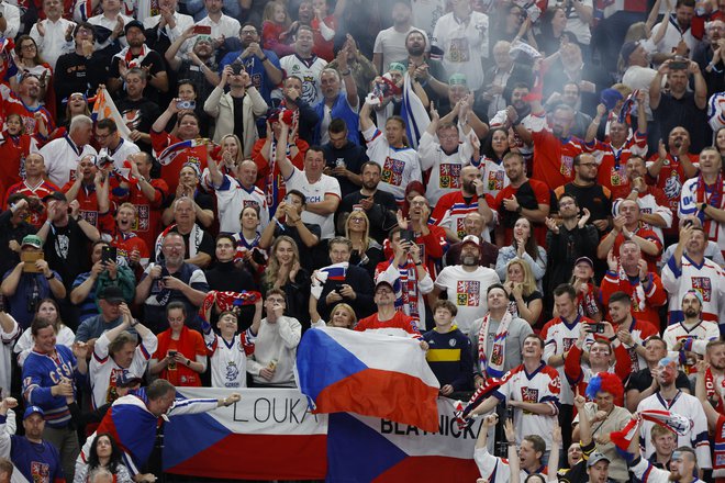 V Pragi je bilo vzdušje odlično. FOTO: Eva Korinkova/Reuters