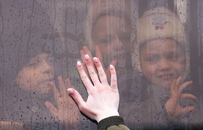 Žalostni prizori trpečih in nemočnih otrok in žensk so skupni vsem vojnam, naj se ne ponovijo. Foto Instagram Miralem Pjanić 