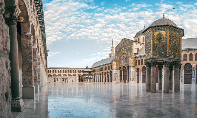Mošeja Omajadov, uradno Velika damaščanska mošeja, je največja znamenitost Damaska in ena najpomembnejših mošej v islamskem svetu. FOTO: Shutterstock