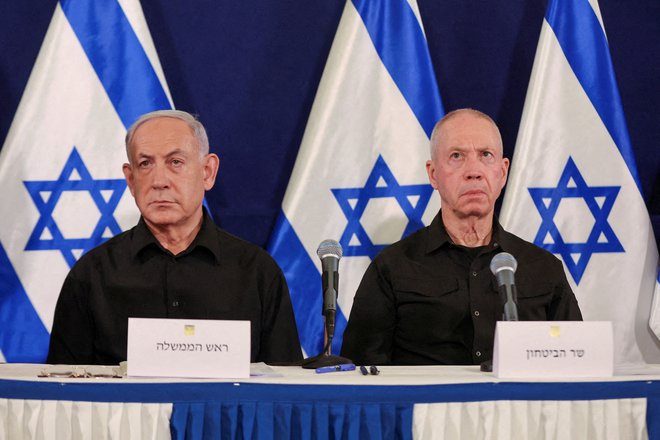 Tiralice proti premieru Benjaminu Netanjahuju in obrambnemu ministru Joavu Galantu so v ZDA dvignile veliko prahu. FOTO: Pool/Reuters