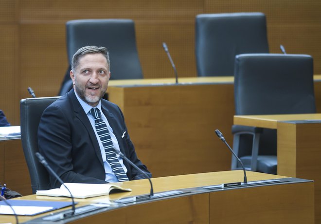 Minister za finance Klemen Boštjančič je predstavil prvi paket davčnih sprememb. FOTO: Jože Suhadolnik/Delo