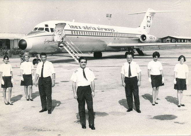 Prvo letalo je na brniškem letališču pristalo 24. decembra 1963, letalska družba Inex Adria Aviopromet je pod Karavankami tako dobila svoje matično letališče. FOTO: dokumentacija Dela