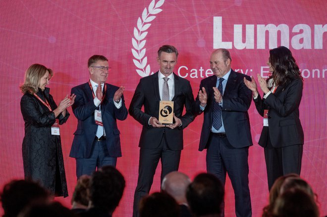 Lumar je lani v Bruslju prejel nagrado za svoje trajnostno poslovanje SME EnterPrize. FOTO: Lumar