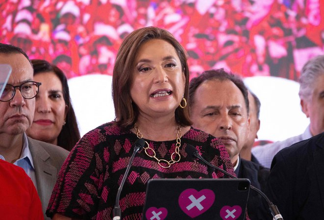 Zmagovalka volitev je dobila dvakrat več glasov od glavne tekmice Xóchitl Gálvez, ki je zastopala desničarsko stranko Pan, izhaja pa iz rodu domorodnih mehiških ­prebivalcev. FOTO: Seila Montes/AFP