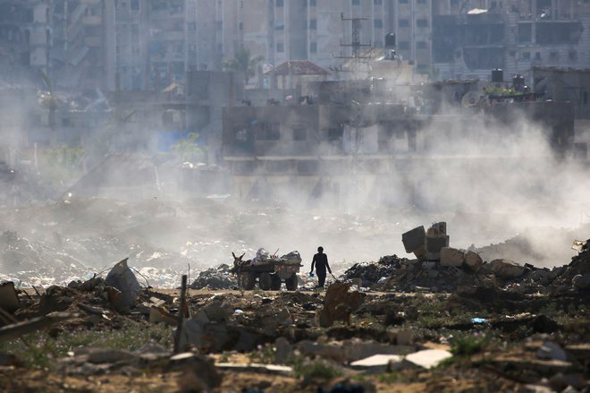Zaradi izraelskih napadov in blokade je stanje v Gazi katastrofalno. FOTO: Eyad Baba/AFP