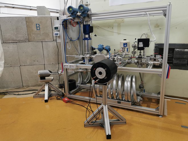 Nove eksperimentalna naprava bo bistveno prispevala k razvoju tehnologije jedrske fuzije. FOTO: Saša Senica

 