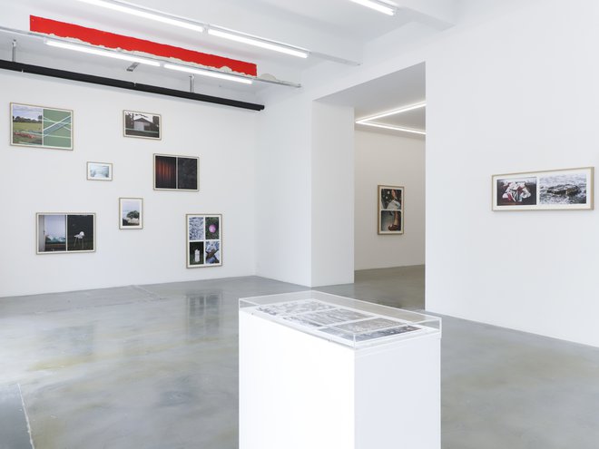 Razstava zavzema celoten prostor galerije Ravnikar in nima točno določene smeri gibanja, kot tudi ne strogo določenega načina interpretacije videnega. FOTO: Mario Zupanov/arhiv Ravnikar Gallery Space