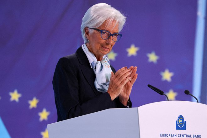 V četrtek po obrestnem zasedanju bodo vsi prisluhnili odtenkom v izjavah predsednice ECB Christine Lagarde. Foto Kai Pfaffenbach/Reuters