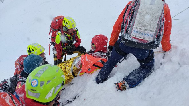 Velikonočni čudež na Mali Mojstrovki FOTO: GRS Kranj