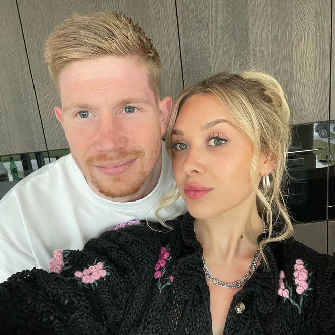 Kevin De Bruyne bi z morebitno selitvijo na Arabski polotok razveselil tudi soprogo. FOTO: Instagram