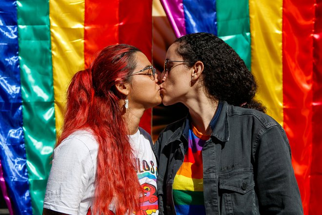 Gruzijska vladajoča stranka je v torek predlagala novo zakonodajo, s katero želi prepovedati, kar označuje kot propagando LGBT. FOTO: Miguel Schincariol/AFP