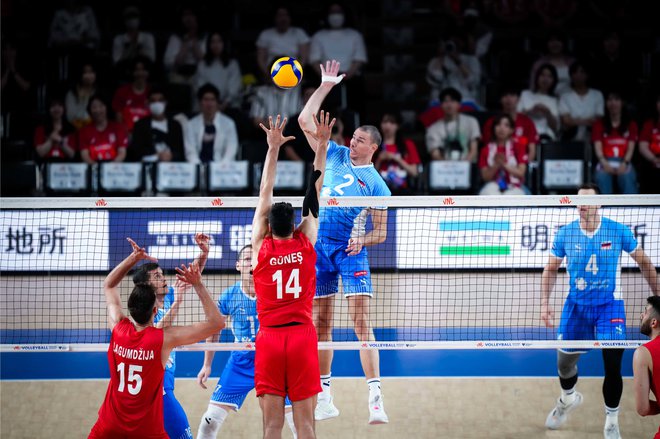 Alen Pajenk je takole zaključil eno od akcij proti Turčiji. FOTO: Volleyballworld