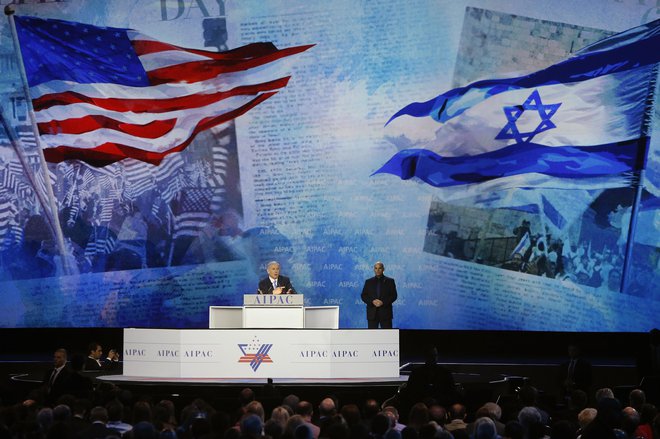 Ameriška in izraelska zastava  FOTO: Jonathan Ernst/Reuters