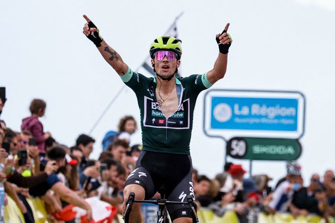 Primož Roglič je v 6. etapi kriterija Dauphine slavil svojo drugo letošnjo zmago. FOTO: Thomas Samson/AFP