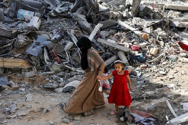 VS ZN je že konec marca sprejel resolucijo z zahtevo po takojšnji prekinitvi ognja v Gazi med muslimanskim svetim mesecem ramazanom, ki bi vodila v trajno premirje. FOTO: Abed Khaled/Reuters