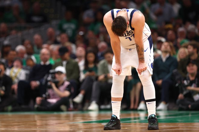 Luka Dončić je v 42 minutah na parketu potrošil ogromno energije, za 32 točk je potreboval le 21 metov. FOTO: Maddie Meyer/AFP